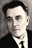 Сегодня исполняется 110 лет со дня рождения заслуженного работника культуры РФ и РД, поэта и литературоведа Камиля Данияловича Султанова