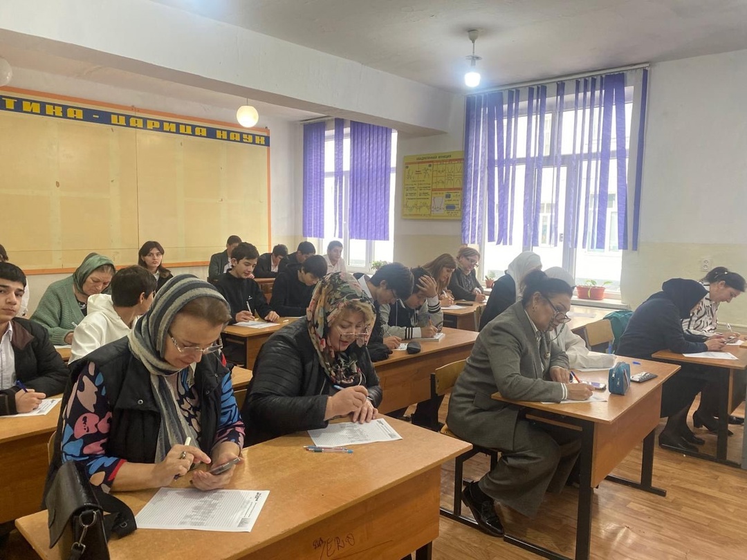 Тотальный диктант по родным языкам написали сегодня в Хасавюрте