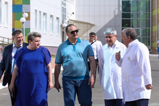 Глава республики поручил проработать вопрос снижения налоговой нагрузки для социально значимых объектов