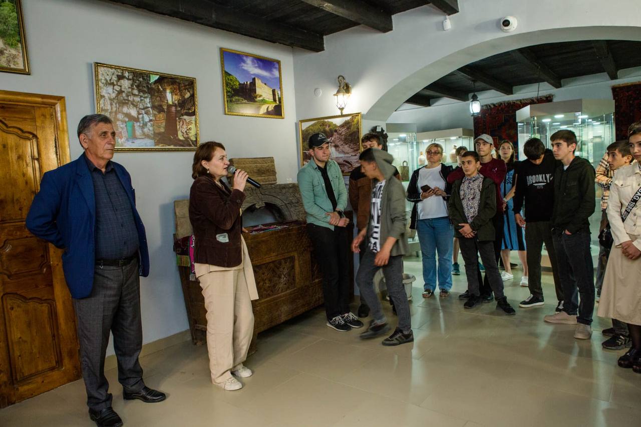 Более 1,5 тысяч старшеклассников стали гостями культурного фестиваля в Табасаранском районе