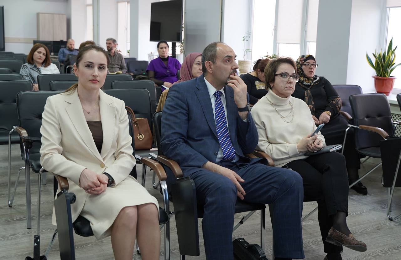 Минобрнауки РД: В Дагестане обсудили разработку образовательной программы для федерального реестра ДПП ПО