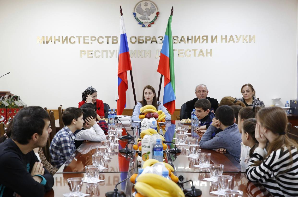 Награждение лауреатов Международной выставки детского рисунка прошло в Дагестане