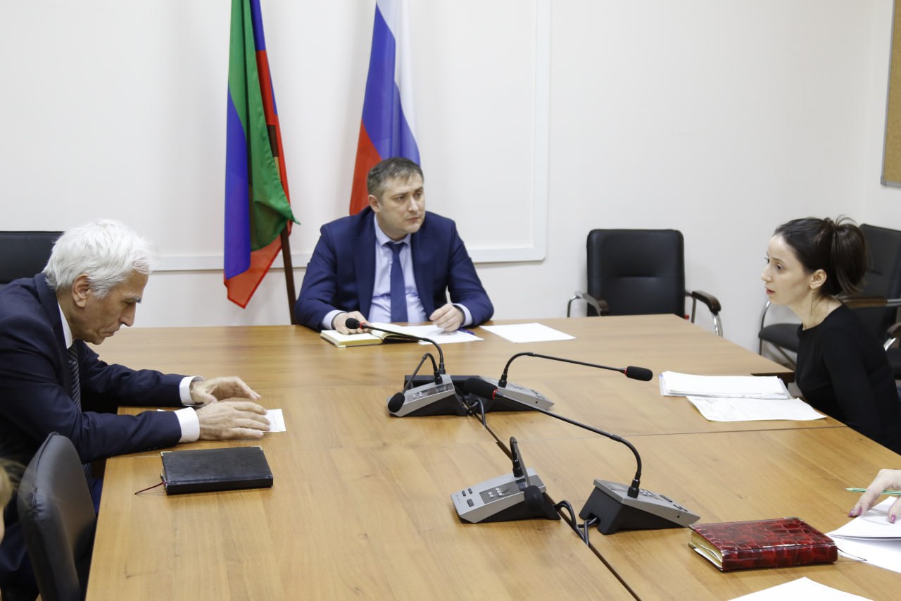 Министр труда и соцразвития Мурад Казиев провел прием граждан по личным вопросам