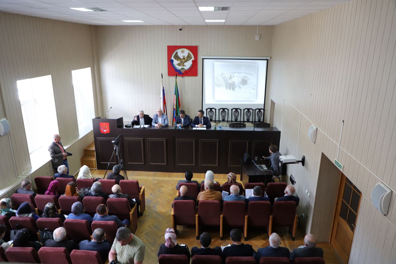 В Ботлихском районе провели сессию "Этнография гор"