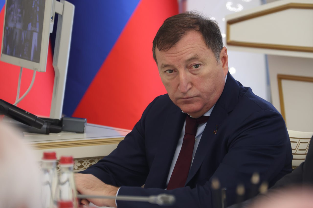 Заур Аскендеров: «Недопустимо, чтобы права детей-сирот на получение жилья нарушались»