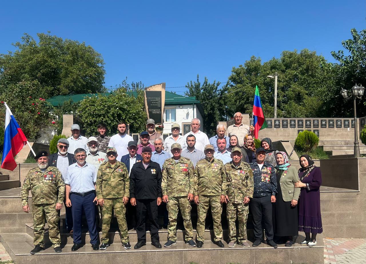 В Новолакском районе к 25-летию разгрома бандформирований стартовал автопробег по маршруту «Новолакское-Дылым-Мехельта»