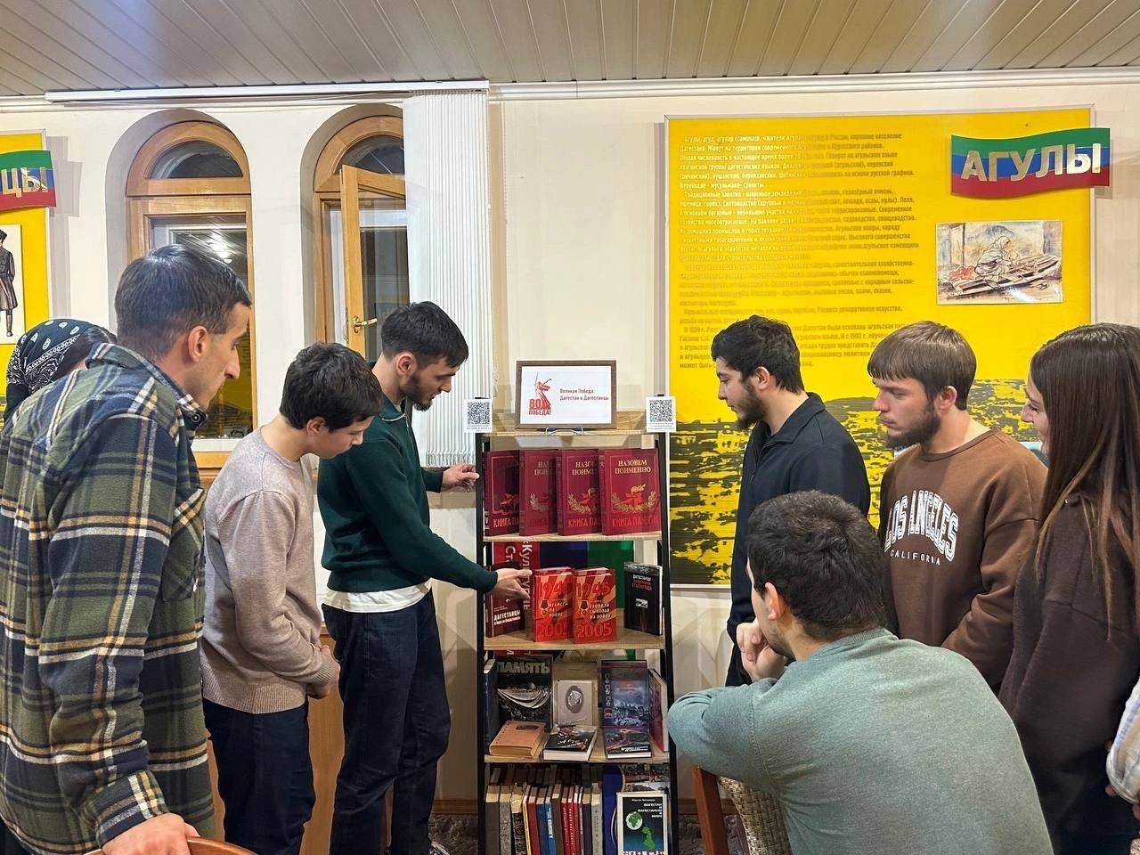 В Ставропольском крае дагестанская диаспора организовала книжную выставку к 80-летию Великой Победы