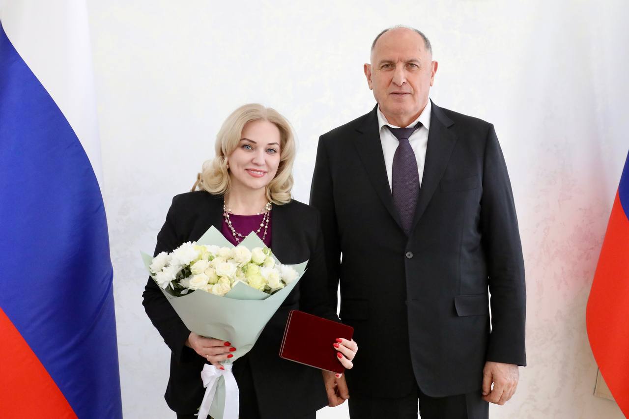 Зареме Бутаевой присвоено Почетное звание «Заслуженный работник культуры РФ»
