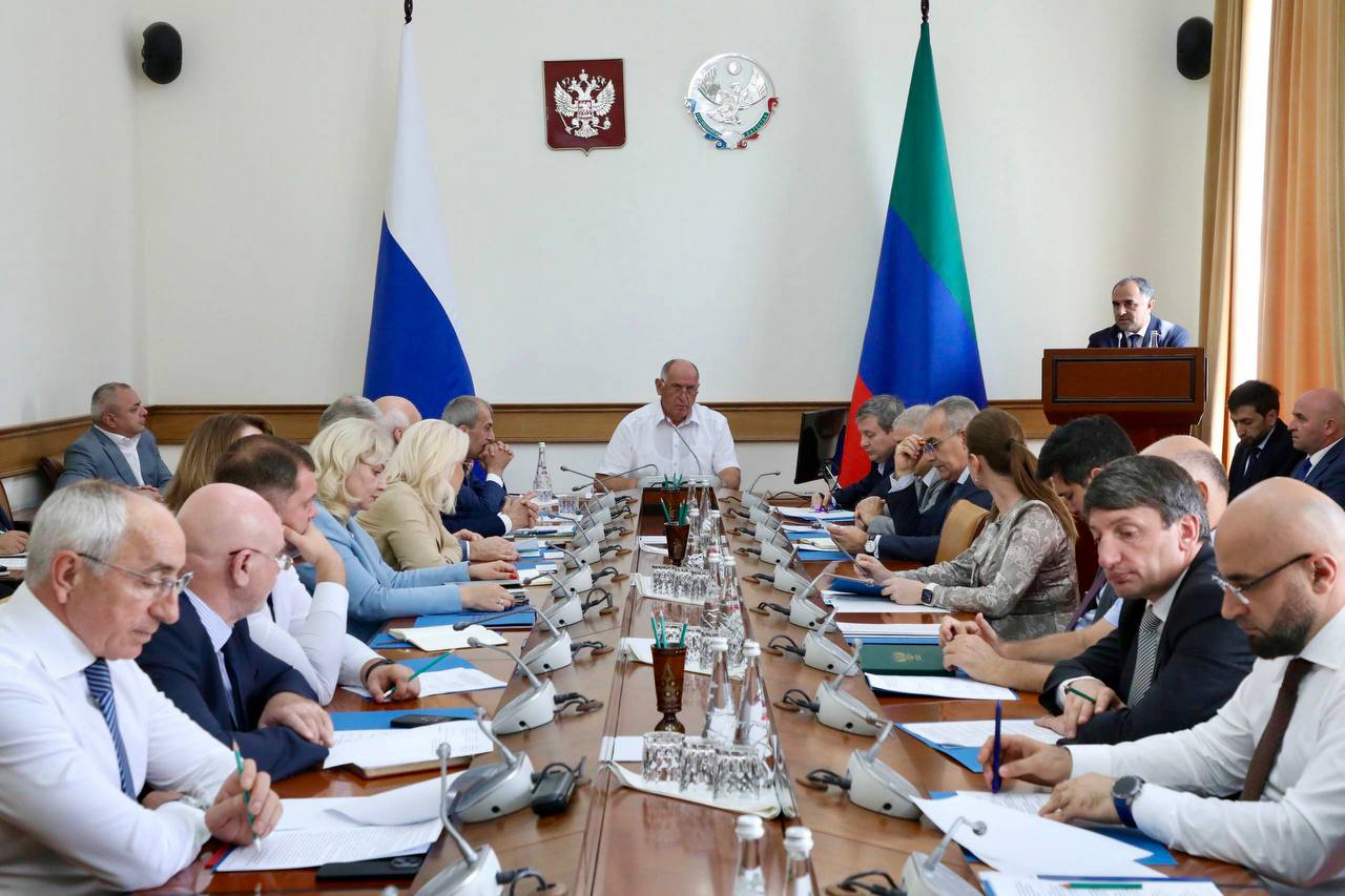 Подготовку к Единому дню голосования обсуждали под руководством А.Абдулмуслимова на заседании Оперативного штаба