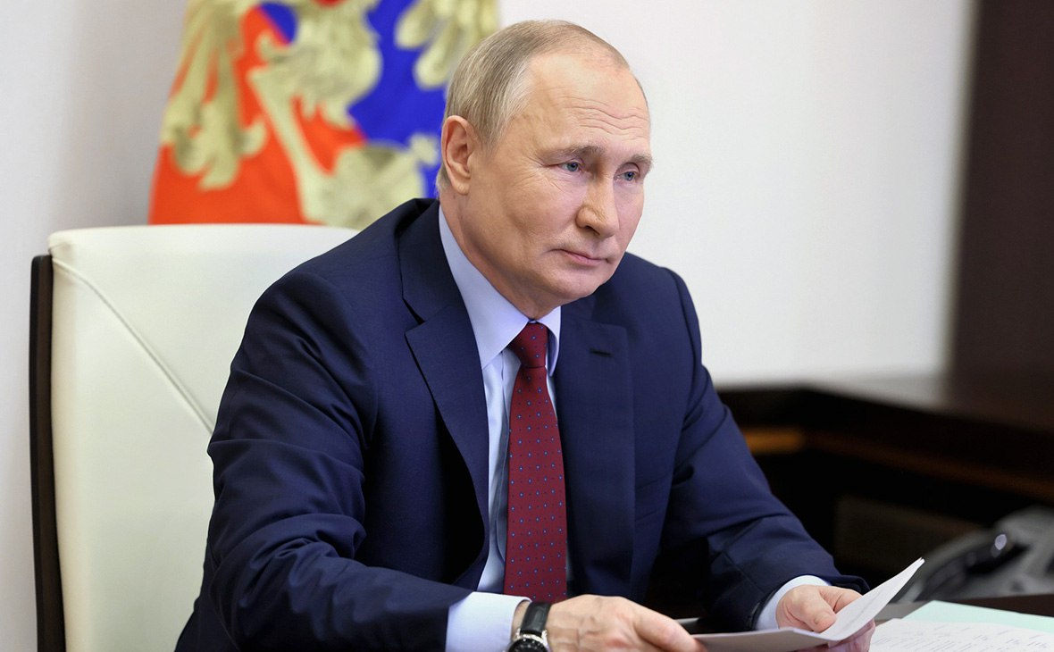 Президент России Владимир Путин поздравил главу Дагестана с юбилеем