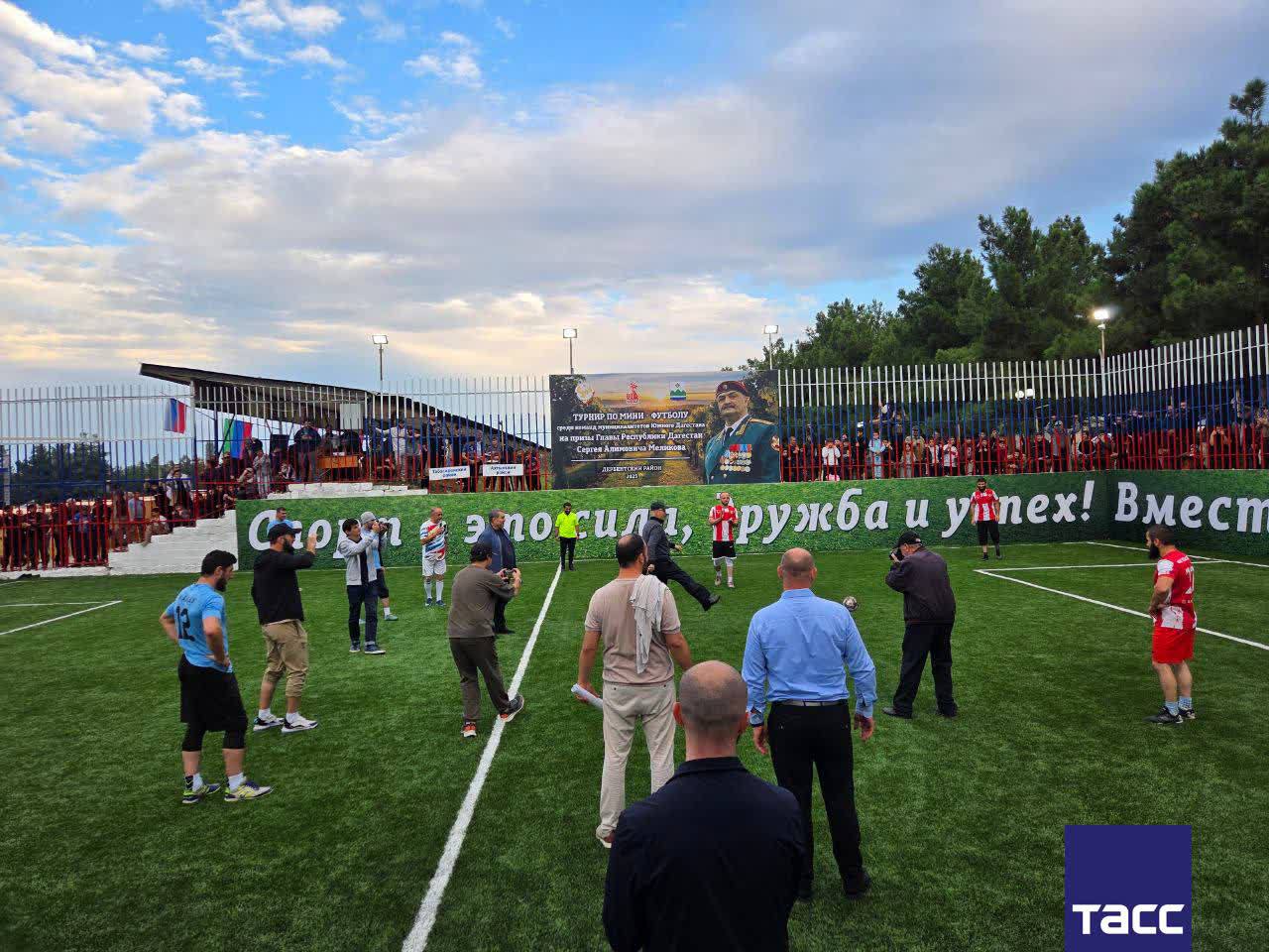 Дербентская команда выиграла турнир по мини-футболу на призы Сергея Меликова