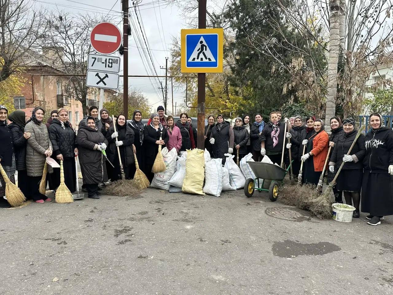 Субботник прошел сегодня в Махачкале