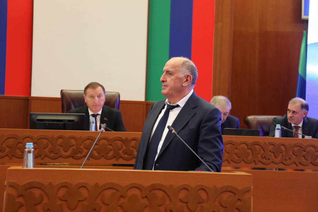 Абдулмуслим Абдулмуслимов выступил с Отчетом о деятельности Правительства региона за 2025 год