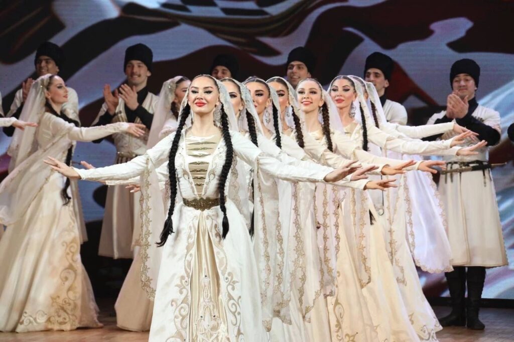Ансамбль "Лезгинка" дал юбилейный концерт в Кремле