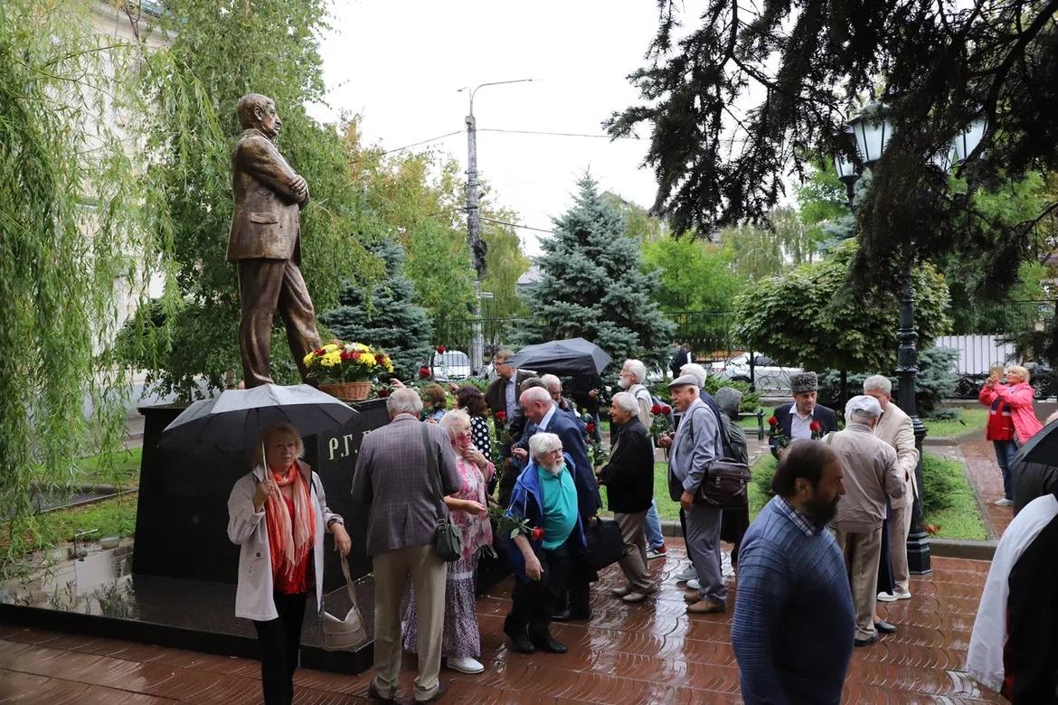 В Дагестане стартовал XXXVI Международный Гамзатовский литературный фестиваль «Дни белых журавлей»
