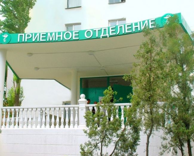 Орден Пирогова получили два врача Республиканской клинической больницы Дагестана