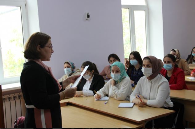 Сегодня, в День дагестанской культуры и языков, более 200 человек написали диктант на родном языке