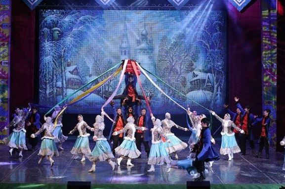 В Русском театре в Махачкале прошла яркая и веселая «Масленица»