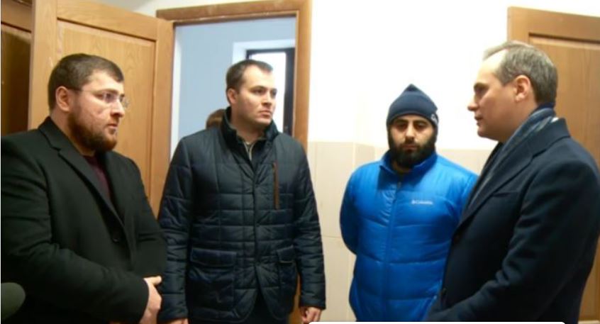 Председатель Правительства Дагестана Артем Здунов посетил площадку детского сада, строящегося в Каспийске