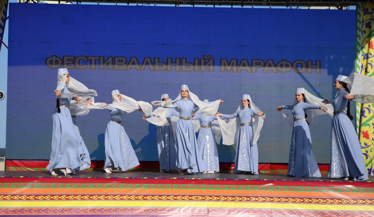 В третий день фестиваля "Горцы" состоялись два концерта «Фестивальный марафон» и Праздник национальных культур народов Дагестана «Наследие отцов»