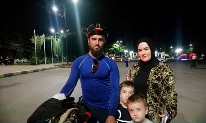 Буйнакский велосипедист Мурад Зияутдинов совершил велопробег по маршруту «Буйнакск – Симферополь – Буйнакск».