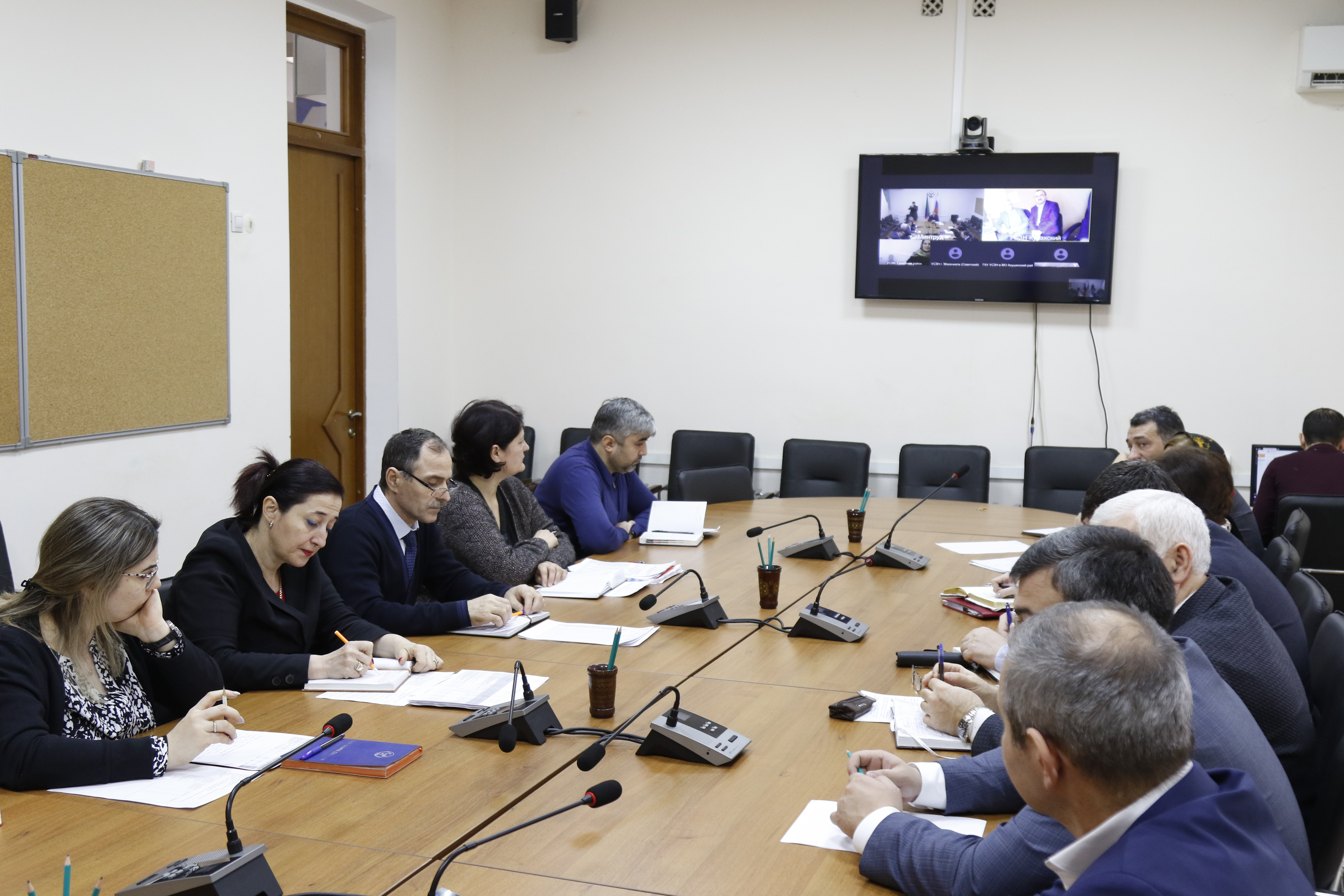 Абдурахман Махмудов обсудил с руководителями подведомственных Министерству учреждений основные вопросы деятельности на 2023 год.