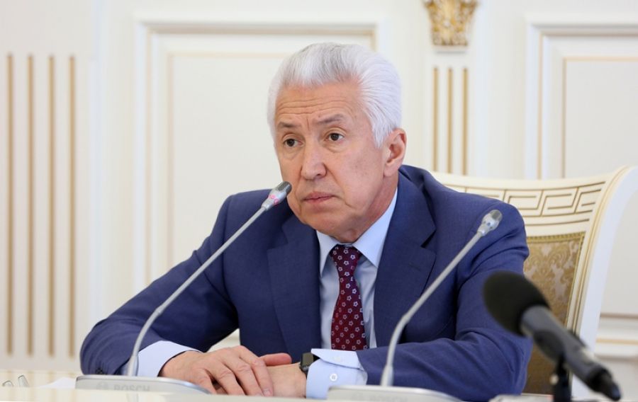 Глава Республики Дагестан Владимир Васильев ответил на вопросы журналистов, а также на вопросы, поступившие на горячую линию.