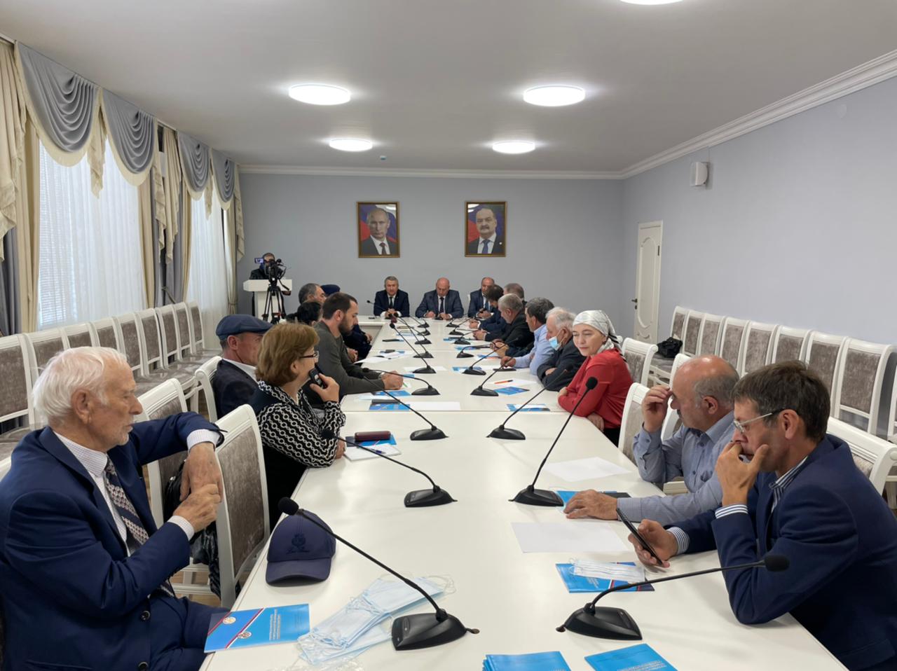 В Хунзахском районе прошла встреча с представителями муниципальных общественных палат