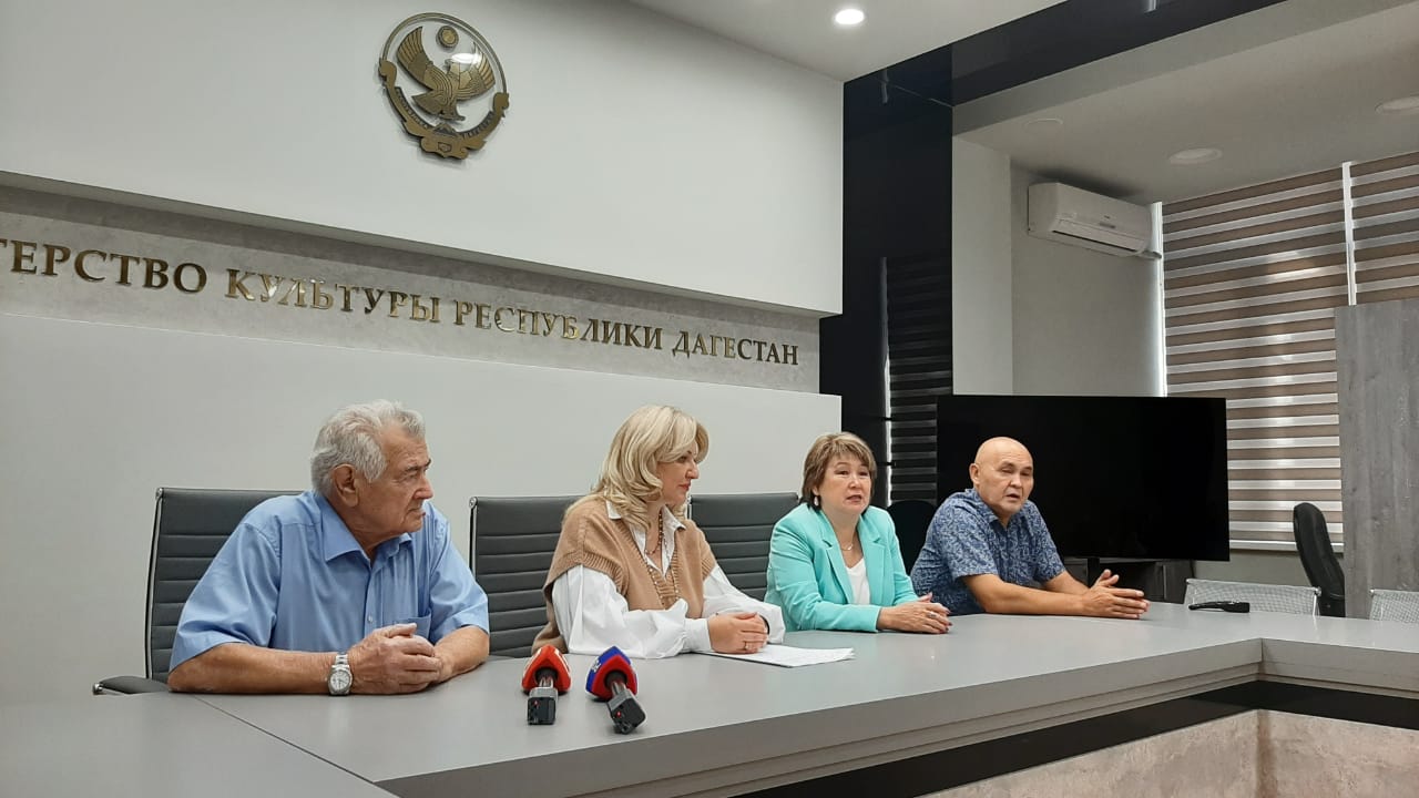 БОЛЬШИЕ ГАСТРОЛИ: Хакасский театр драмы и этнической музыки «Читiген» приехал в Дагестан