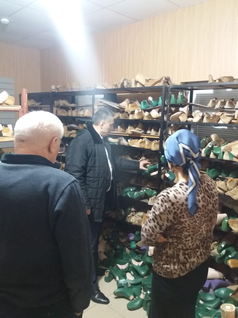 Вице-премьер Абдурахман Махмудов посетил Махачкалинское протезно-ортопедическое предприятие