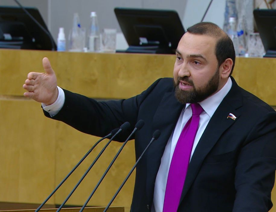 Депутат Хамзаев поблагодарил Президента за поддержку продвигаемых им законов