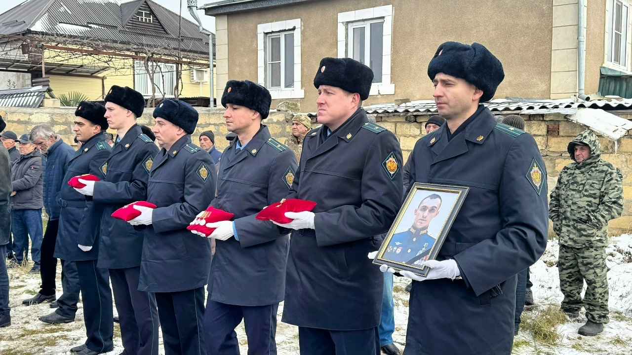 Прощание с Героем России Муслимом Муслимовым прошло сегодня в Белиджи