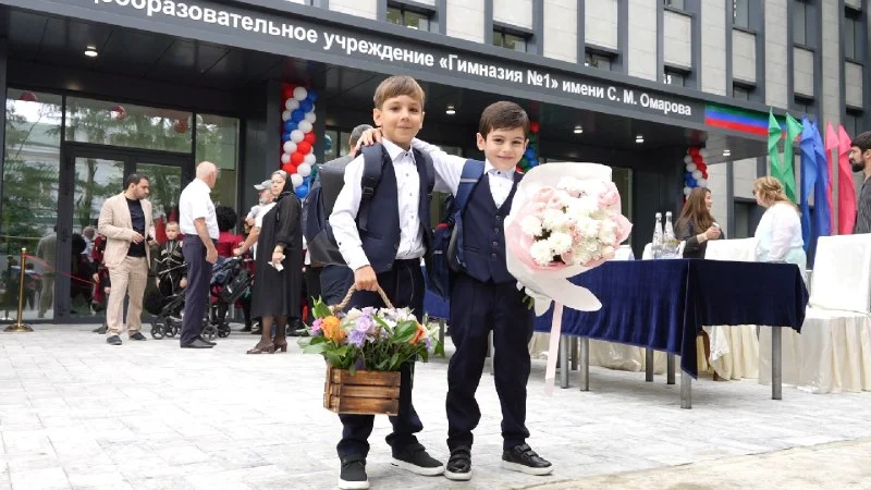 В столице Дагестана после масштабных работ по капитальному ремонту прошло открытие гимназии № 1