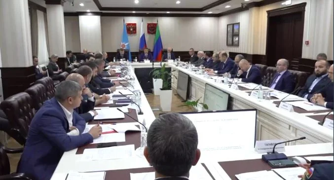 Врио Главы Дагестана Федор Щукин провел заседание Комиссии по предупреждению и ликвидации чрезвычайных ситуаций.