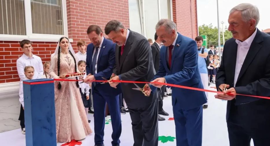 В Хасавюрте с участием Фёдора Щукина открыли новую школу № 14.