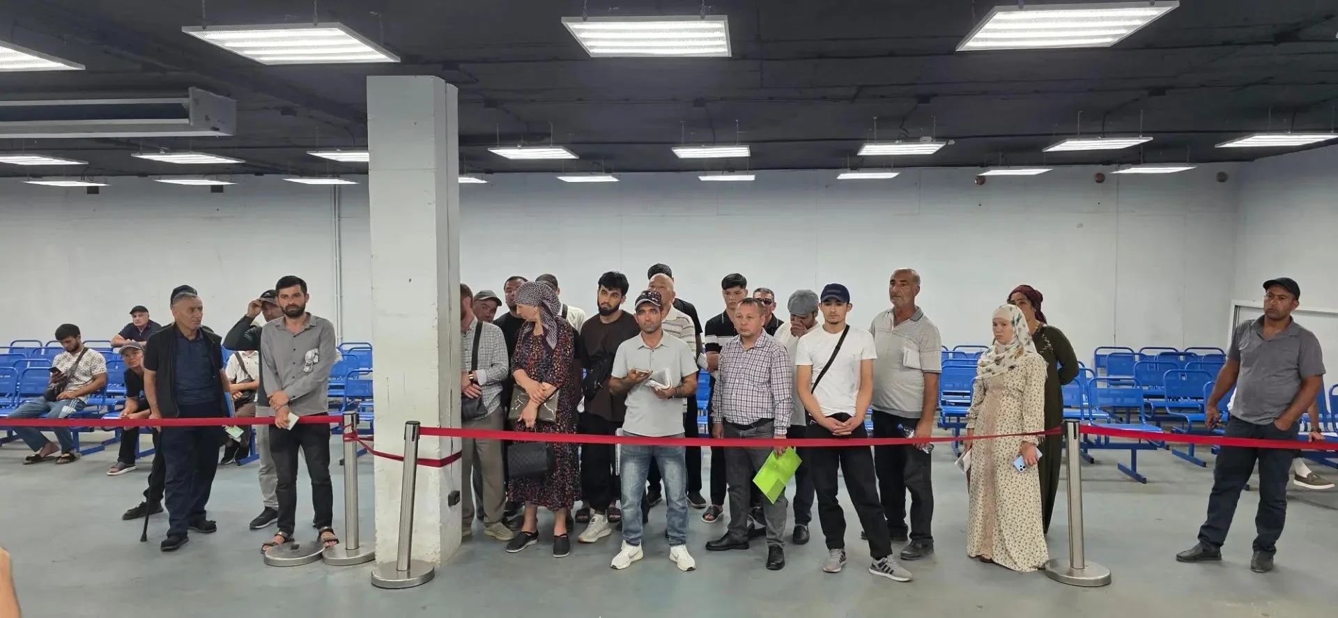 В Махачкале 80 трудовым мигрантам разъяснили правила пребывания в России