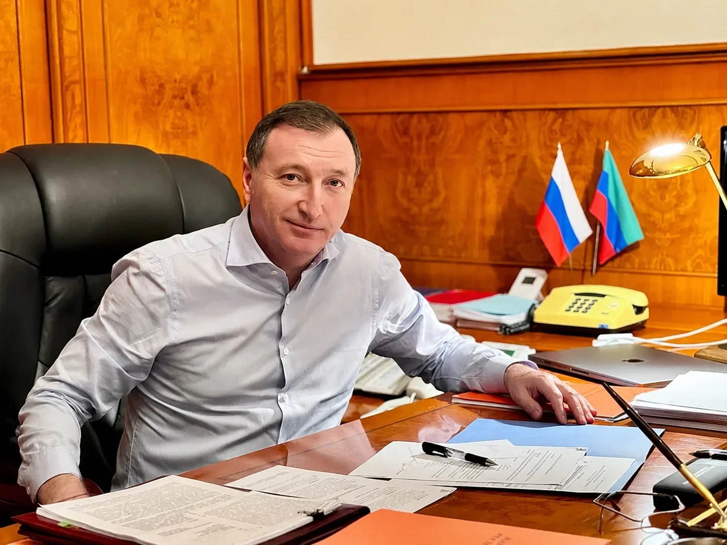 Магомед Рамазанов поздравил председателя Народного Собрания Дагестана Заура Аскендерова с днем рождения